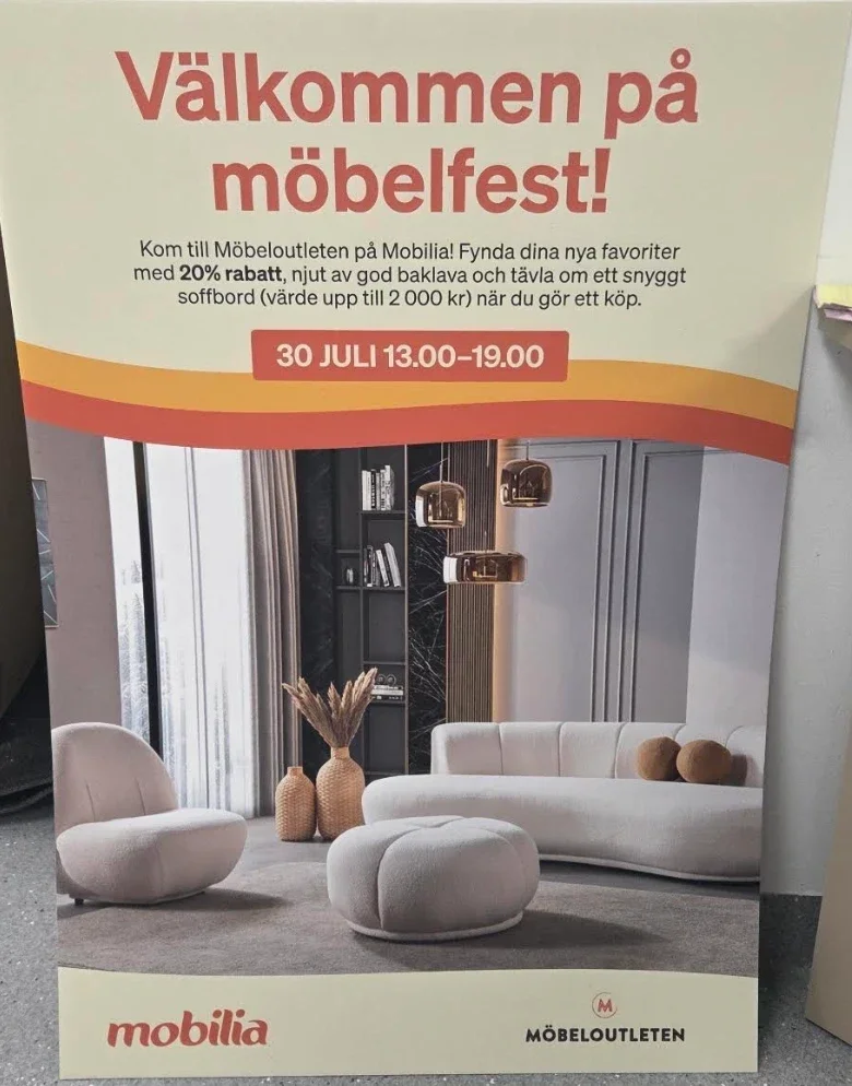 Affischen Välkommen på möbelfest på Mobilia